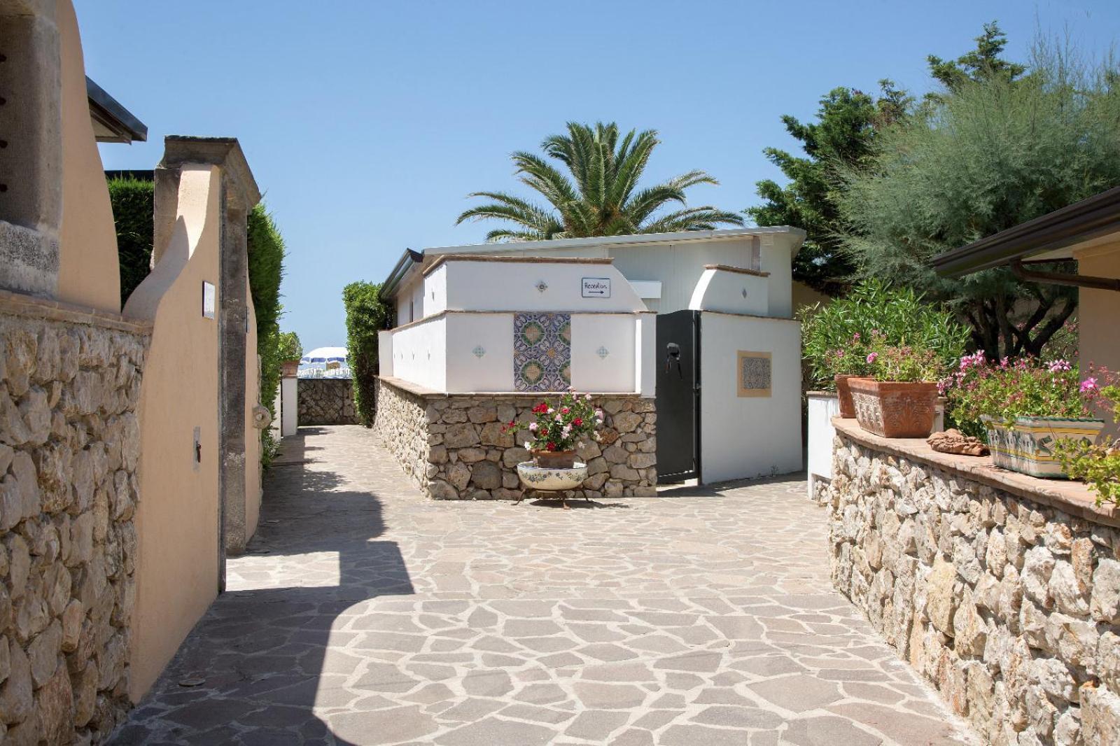 Torre San Vito Hotel Villaggio Gaeta Exterior photo